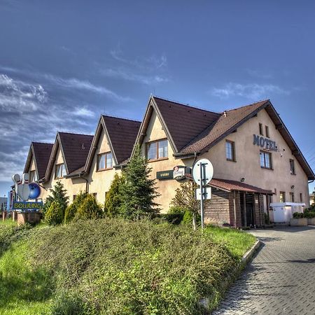 Motel U Krbu Vestec  Exterior foto